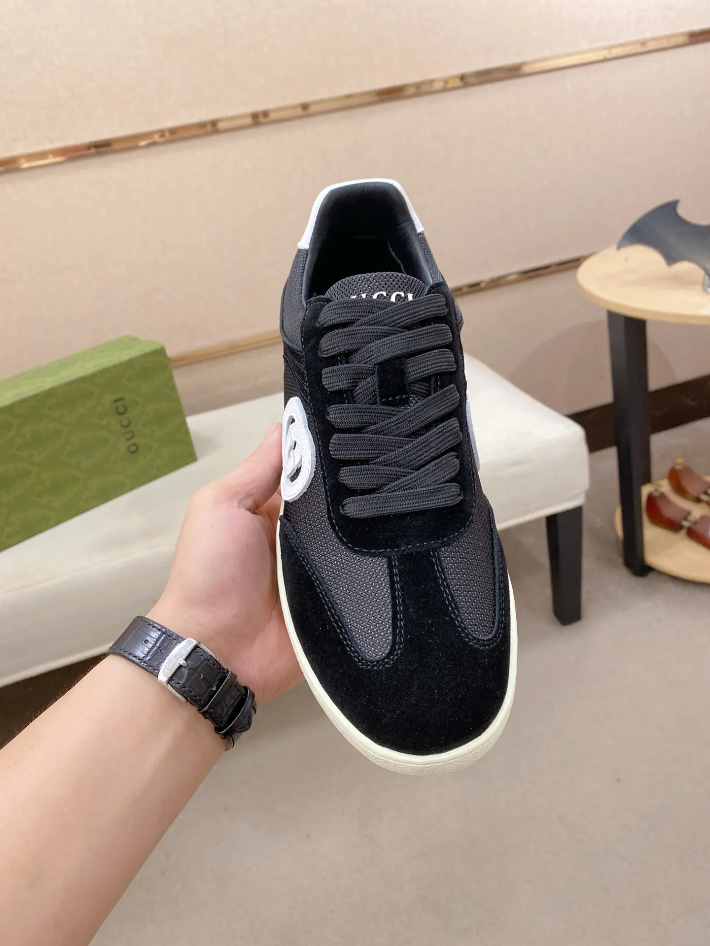 Men's clothing and shoes💰:400💰 (GUCCI) The latest model from the official website🎁🎁Casual and fashionable men's shoes👟, hot style💥The version is simple and elegant, exclusive for trendy men. The unique latest brand elements from the official website👑Original Gucci decoration, fashionable and generous, the fabric is original cowhide ✅Mesh breathable lining, the official website specifies wear-resistant casual outsole, the classic model is taken in kind at the counter🎬38-44 (can be customized for 45 non-refundable)